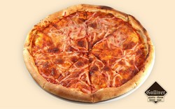 Prosciutto Pizza. Pizzaszósz, sonka, mozzarella sajt.