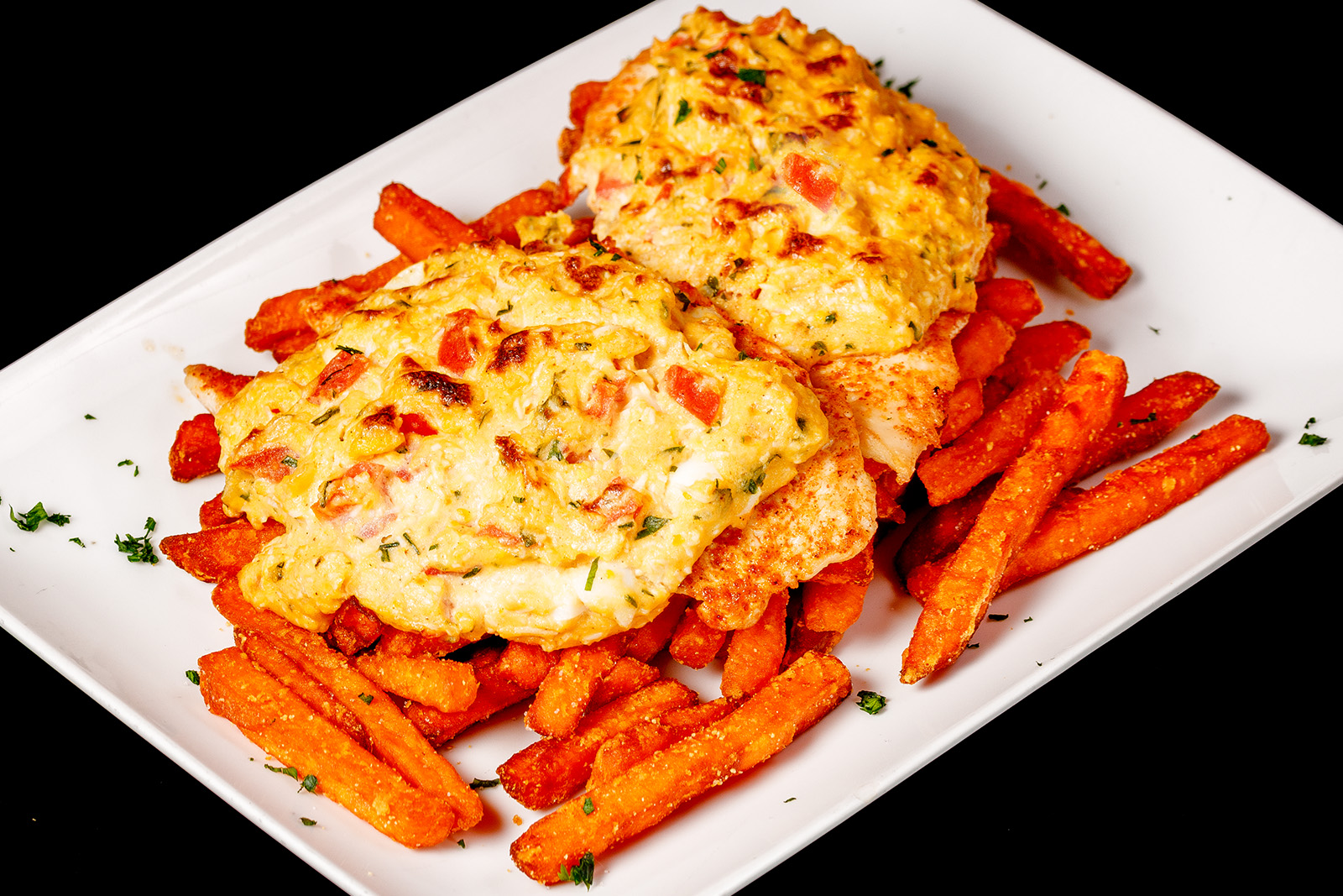 Cheddarsajtos búbos csirkemell édesburgonyával