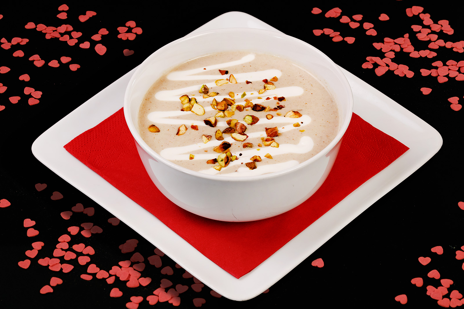 Fehérboros erdeigomba krémleves pirított pisztáciával