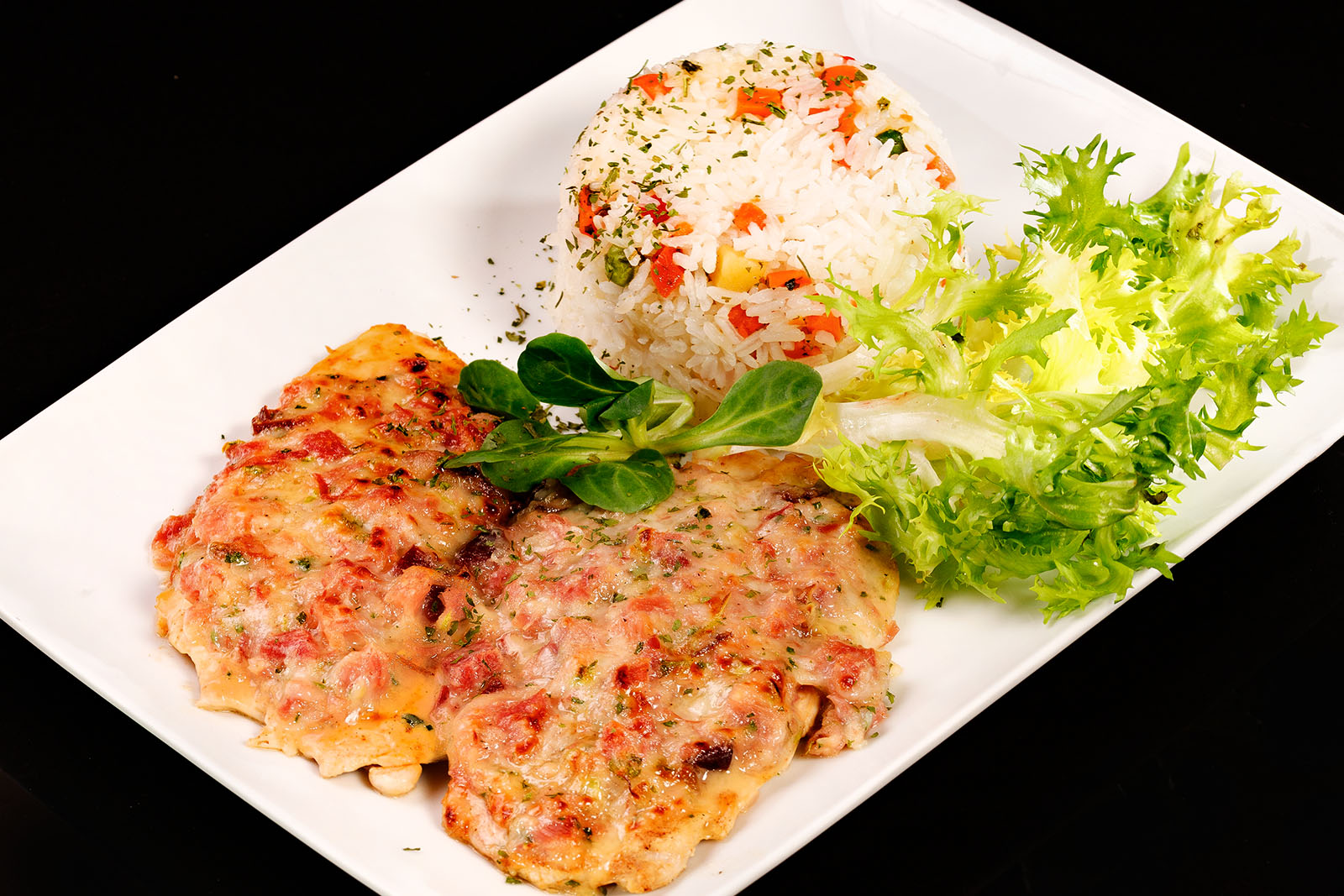 Besütött mézes csirkemell zöldséges rizzsel