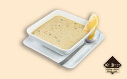 Tárkonyos pulykaragu leves. Zöldséges pulykaragu levest készítünk, kevés friss tárkonnyal tesszük különlegessé. Tálaláskor tejszínnel dúsítjuk.